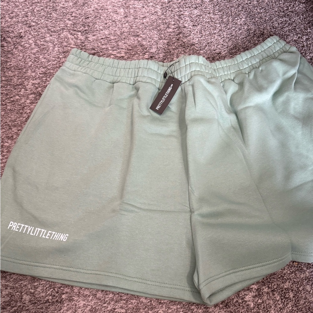 PrettyLittleThing Men's Sage Green Athletic Shorts